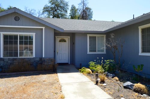 3257 Sioux Dr, Shasta Lake, CA, 96019-2226 | Card Image