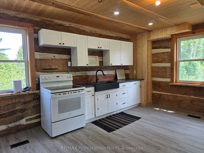 1537 Tulip Rd, House other with 2 bedrooms, 1 bathrooms and 4 parking in Algonquin Highlands ON | Image 11