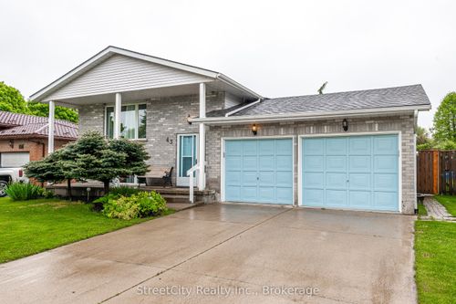43 Freeland Dr, Stratford, ON, N4Z1H1 | Card Image