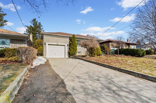 202 Park Home Avenue, North York, ON, M2R1A2 | Card Image