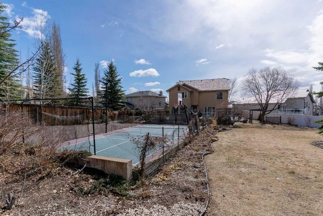 461 Sienna Heights Hill Sw, House other with 3 bedrooms, 3 bathrooms and 4 parking in Calgary AB | Image 37