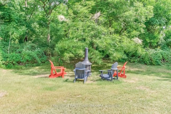 2129 Lockwood Cres, House other with 2 bedrooms, 2 bathrooms and 2 parking in Mount Brydges ON | Image 37