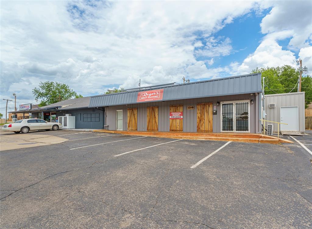1218 Colorado Ave, Elk City, OK 73644