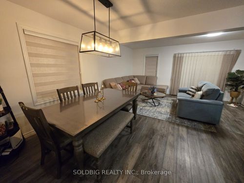 36 W Mill St, Ayr, ON, N0B1E0 | Card Image