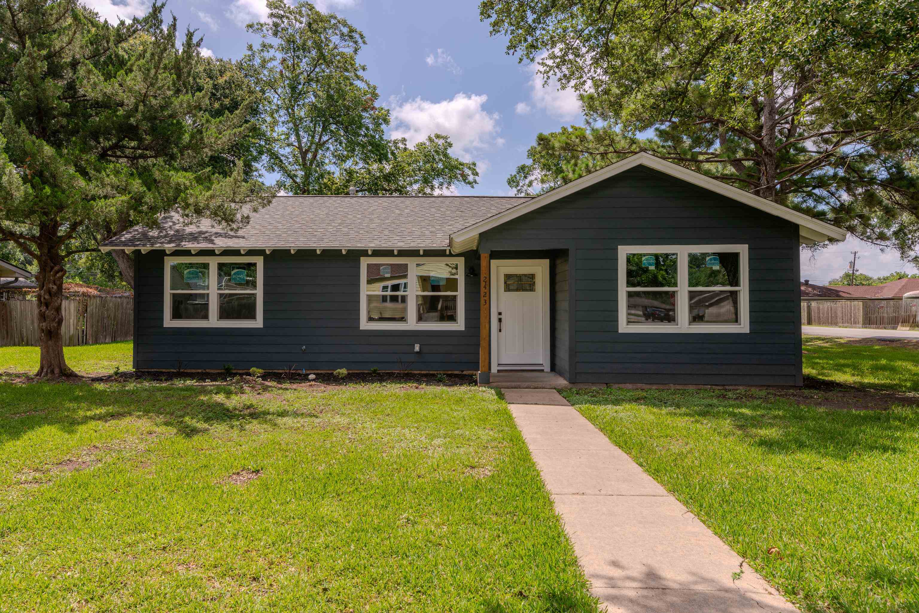 Avenue F , Nederland, TX 77627