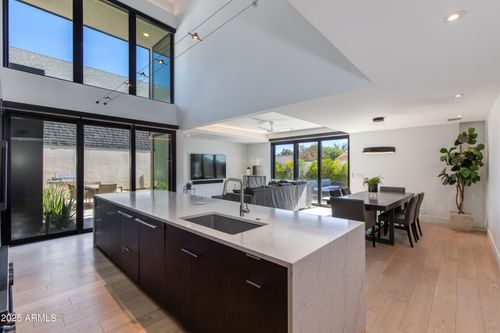 1333 E Pomelo Grove Ln, Phoenix, AZ, 85014-1868 | Card Image
