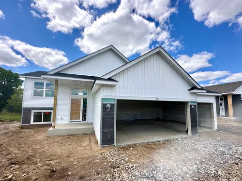 817 Erickson Ln, Buffalo, MN, 55313-7559 | Card Image