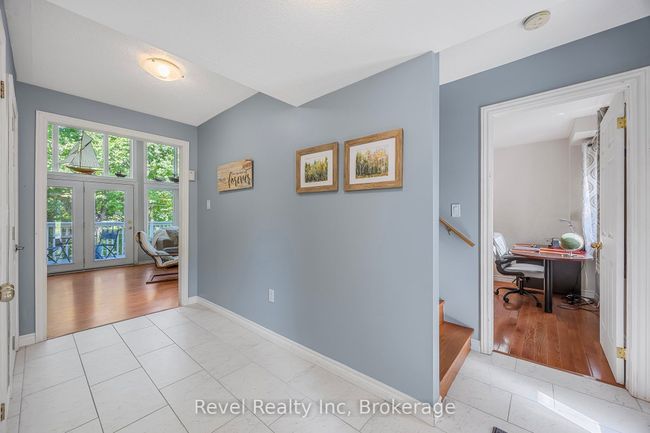 10 Musquake Crt, House other with 5 bedrooms, 4 bathrooms and 4 parking in Tiny ON | Image 4