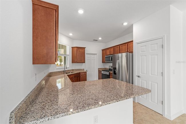 10277 Sw 96 Th Loop, House other with 2 bedrooms, 2 bathrooms and null parking in OCALA FL | Image 13