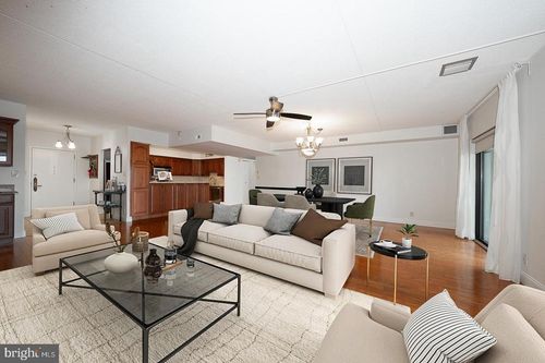 925-20925 Valley Forge Cir, KING OF PRUSSIA, PA, 19406-1195 | Card Image