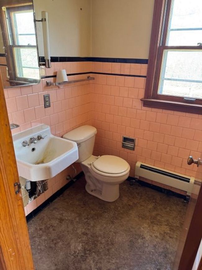 108 James St, House other with 3 bedrooms, 2 bathrooms and null parking in Pigeon MI | Image 5