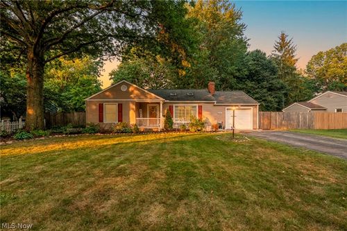 5950 Louis Dr, North Olmsted, OH, 44070-4453 | Card Image