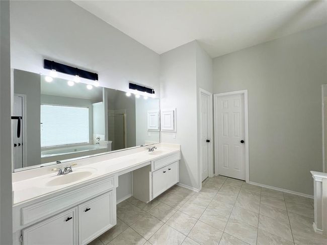 22 Crestview Trl, House other with 4 bedrooms, 3 bathrooms and 3 parking in Houston TX | Image 21