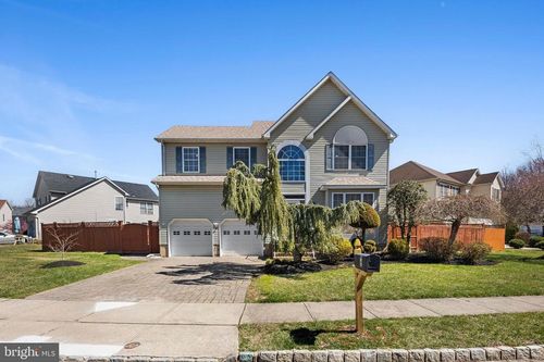 9 Yorktown Rd, Monmouth Junction, NJ, 08852-3073 | Card Image