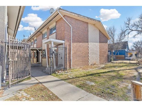 1630 Chester St, Aurora, CO, 80010-1915 | Card Image