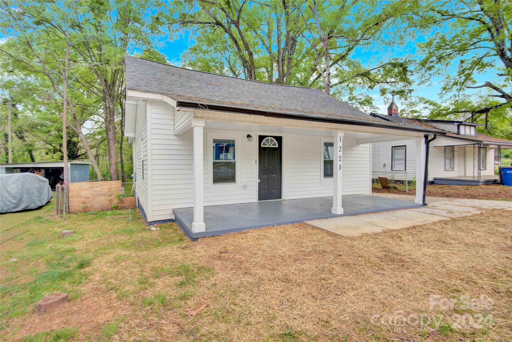 4th St, Statesville, NC 28677