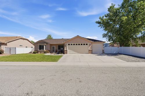 2916 Brook View Ln, Grand Junction, CO, 81503-4812 | Card Image