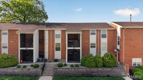 303-1986 Greenpoint Dr, Saint Louis, MO, 63122-5217 | Card Image