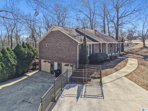 3043 Hunters Run, Gardendale, AL, 35071-3037 | Card Image
