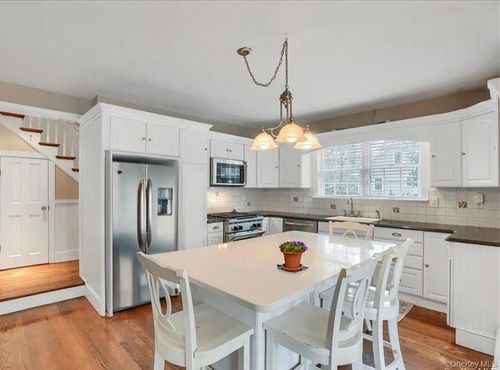 47 Hathaway Rd, Bronxville, NY, 10708-4420 | Card Image