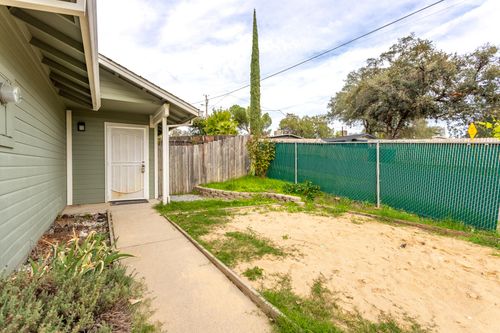 5295 Pine Grove Ave, Shasta Lake, CA, 96019-2300 | Card Image