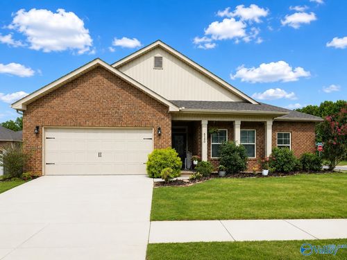 6500 Moon Crest Ln Nw, Huntsville, AL, 35806-2999 | Card Image
