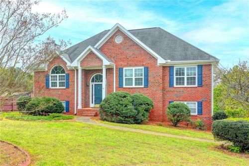 1945 Morgan Dr, Cumming, GA, 30040-3541 | Card Image