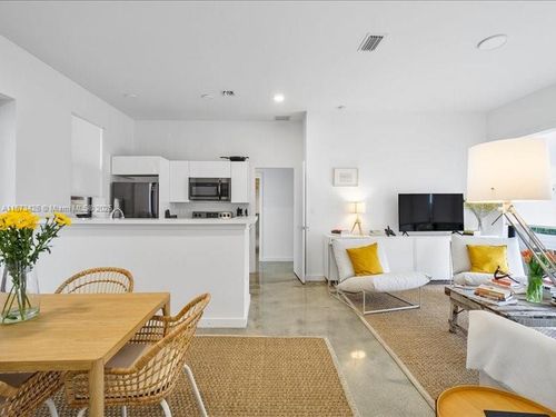 apt-201-1053 Nw 29th St, Miami, FL, 33127-3878 | Card Image