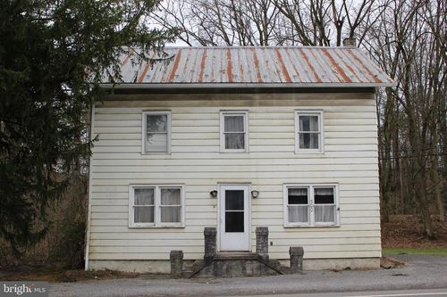 500 W Market St, Beavertown, PA, 17813-9704 | Card Image