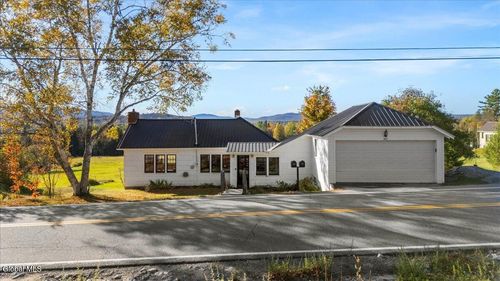 387 Chamberlain Rd, Indian Lake, NY, 12842-1023 | Card Image