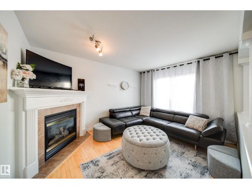 3716 160a Ave Nw, Edmonton, AB, T5Y3G1 | Card Image