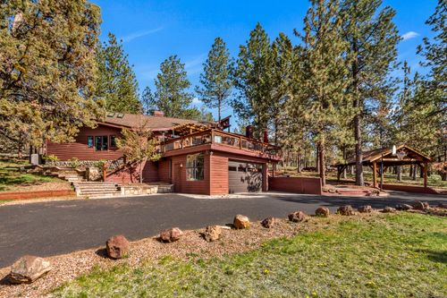 63220 Johnson Rd, Bend, OR, 97703-5214 | Card Image