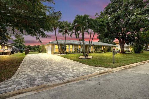 11181 Nw 26th Dr, Coral Springs, FL, 33065-3567 | Card Image
