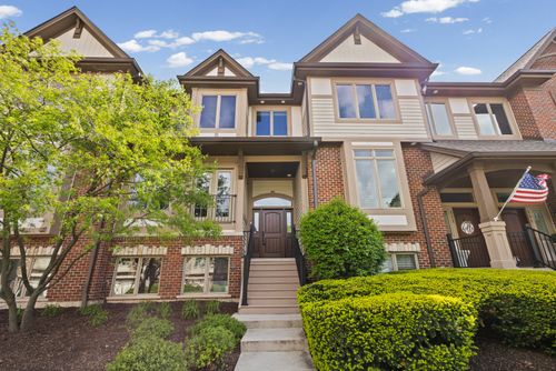 519 Brownstone Dr, St. Charles, IL, 60174-2807 | Card Image
