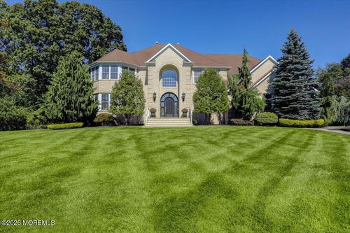 371 Karen Ct, Freehold, NJ, 07728-9361 | Card Image