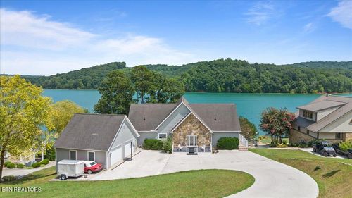 493 Deer Hill Ln, La Follette, TN, 37766-6671 | Card Image