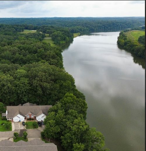 145 Rose Dr, Dover, TN, 37058-3061 | Card Image