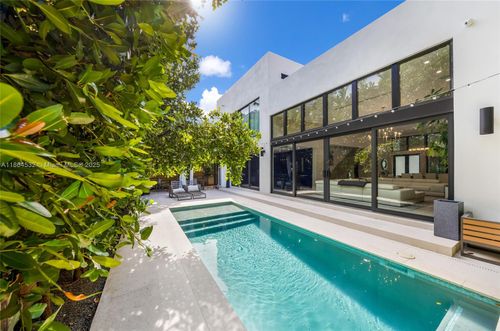 741 Ne 80th St, Miami, FL, 33138-4612 | Card Image