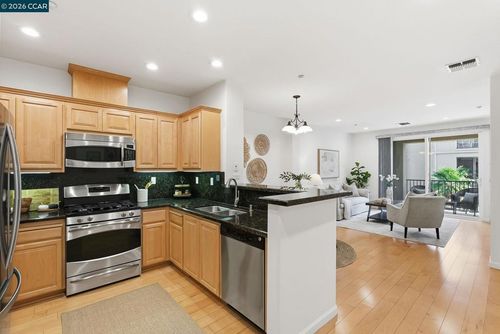 201-3360 3360 Maguire Way, Dublin, CA, 94568 | Card Image