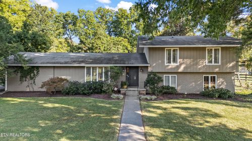 8705 Wimbledon Dr, Knoxville, TN, 37923-5806 | Card Image