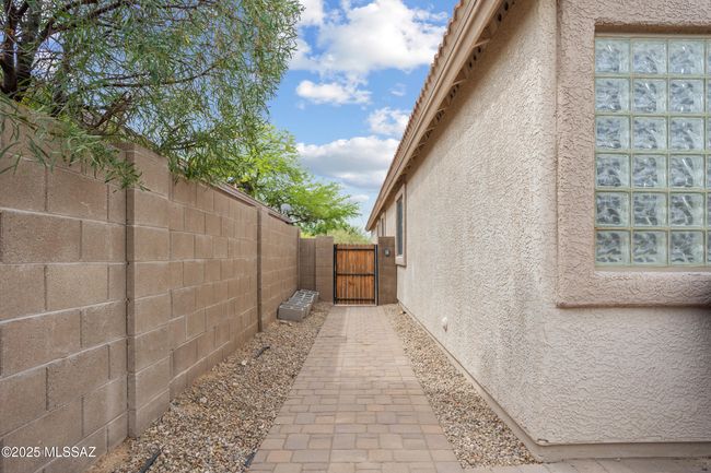 Side Yard | Image 37