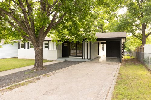 22 Steele St, Lampasas, TX, 76550-1525 | Card Image