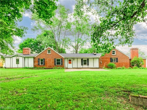 2740 Chelsea Drive, Akron, OH, 44312 | Card Image