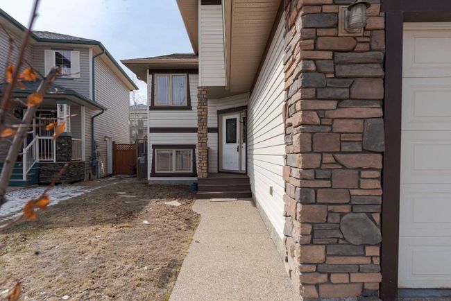 410 Grosbeak Way, Home with 4 bedrooms, 3 bathrooms and 3 parking in Fort Mcmurray AB | Image 43