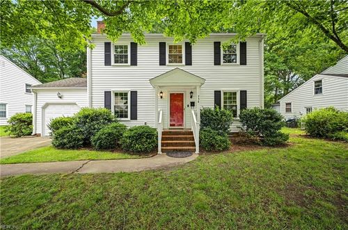 758 Village Green Parkway, Newport News, VA, 23602 | Card Image