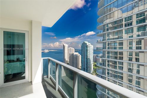 t-3504-300 S Biscayne Blvd, Miami, FL, 33131-5312 | Card Image