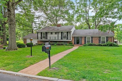 10267 Thornwood Drive, Ladue, MO, 63124 | Card Image