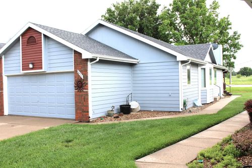 671 Georgetown Rd, Salina, KS, 67401-3727 | Card Image