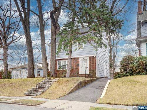 21 Edgewood Rd, East Orange, NJ, 07017-2139 | Card Image