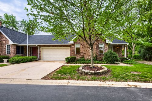 202 Stone Manor Cir, Batavia, IL, 60510-2964 | Card Image